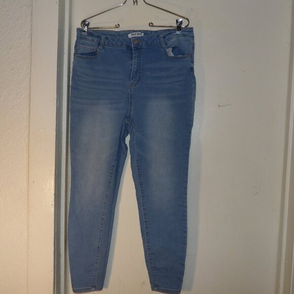 Wax Jeans High Rise Light Wash Skinny Jeans Sz 16 - Picture 1 of 5